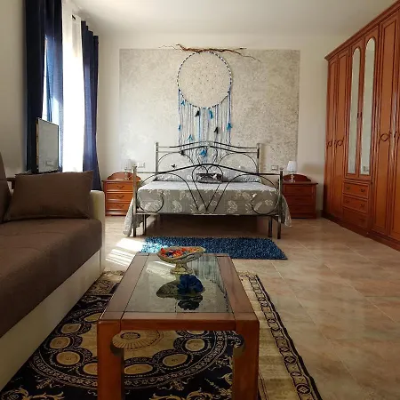 L' Acchiappasogni Nocleg ze śniadaniem SantʼAntìoco